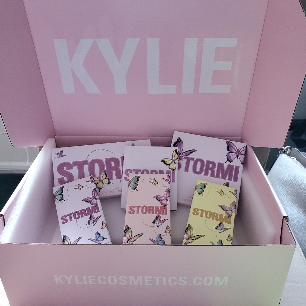 Kylie Cosmetics Stormi Collection Bundle